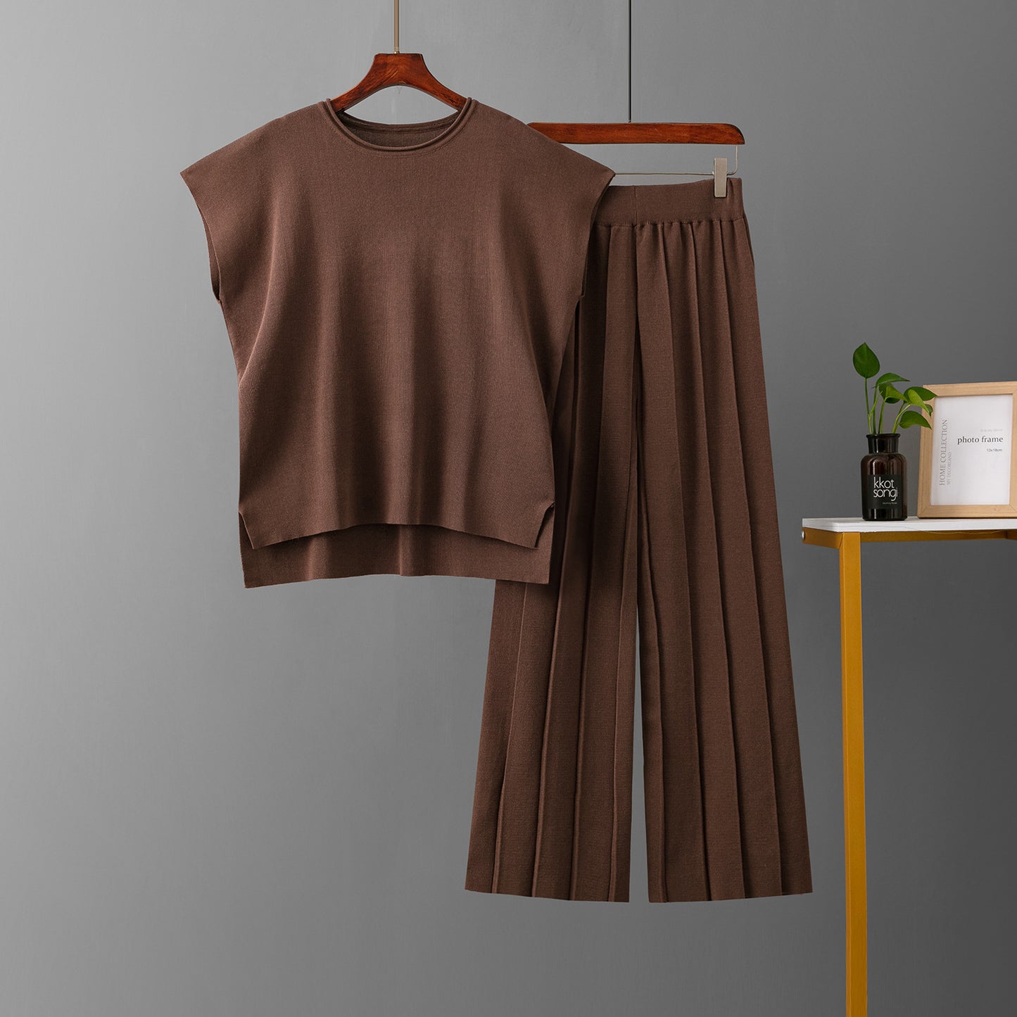 Two-piece casual suit